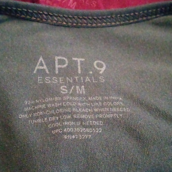 Bundle of 4 APT. 9 tank tops - Picture 5 of 8